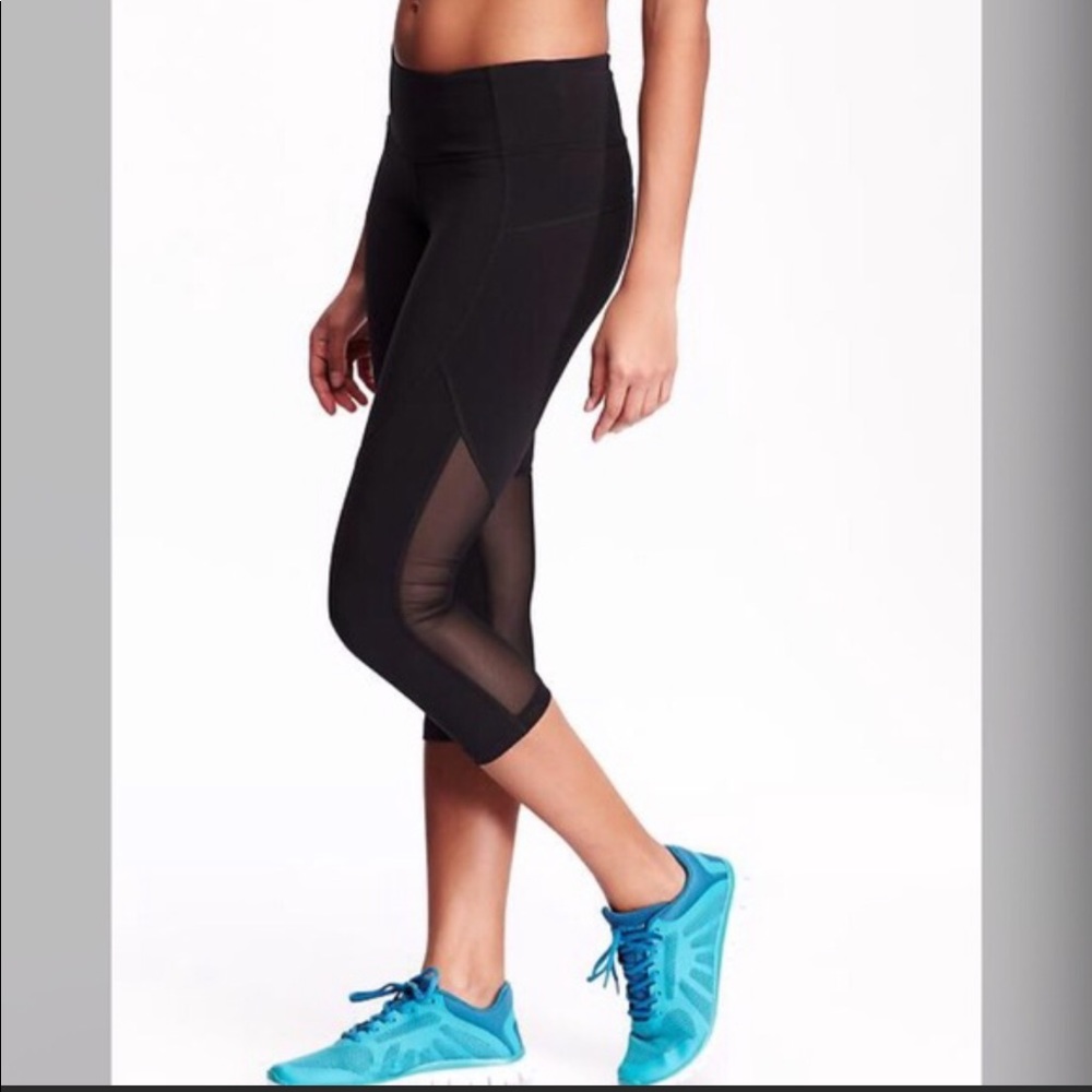Old Navy Mesh Panel Cropped Leggings
